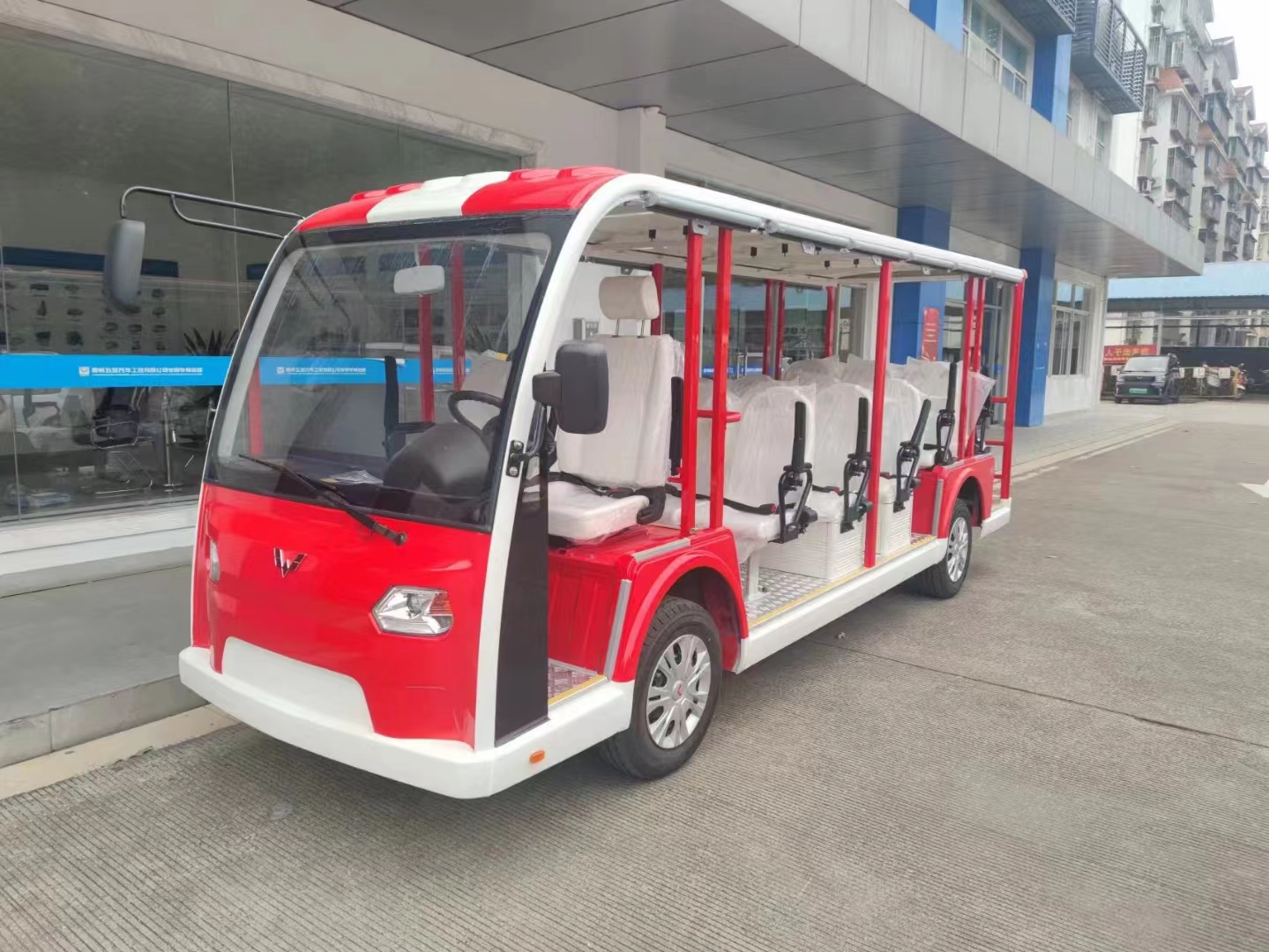 五菱17座观光车 五菱17座观光车